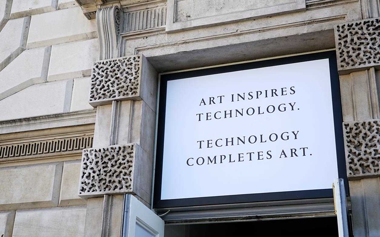 Art inspires technology, and technology completes art. That's the slogan for LG SIGNATURE and it resonated at London Design Week | More at LG MAGAZINE