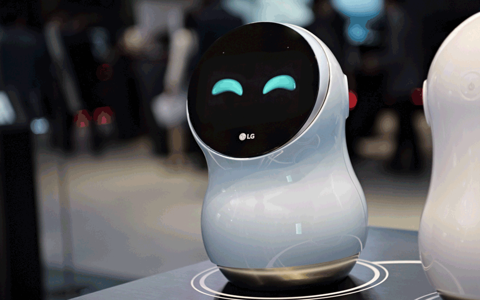 A gif images of lg smart iot hub robot from lg iot zone at berlin ifa 2017.