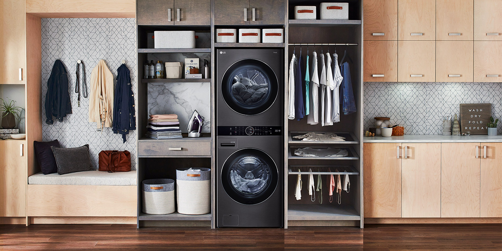 It is the wall of a room that looks like a dressing room. Washtower is arranged in harmony with other furniture.