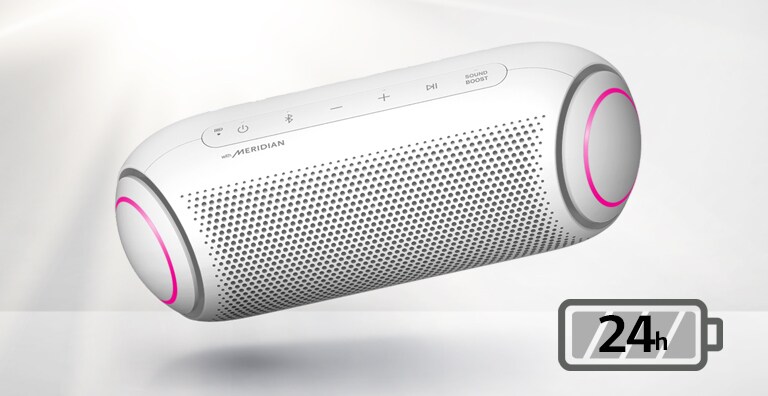 LG XBOOM Go kallistuu vasemmalle ja kelluu ilmassa. Wooferin valaistus on magenta. 