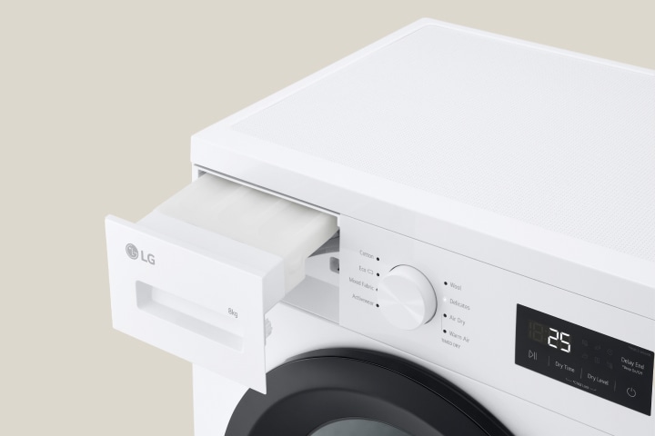 Lähikuva kuivaimen rummusta oven ollessa auki