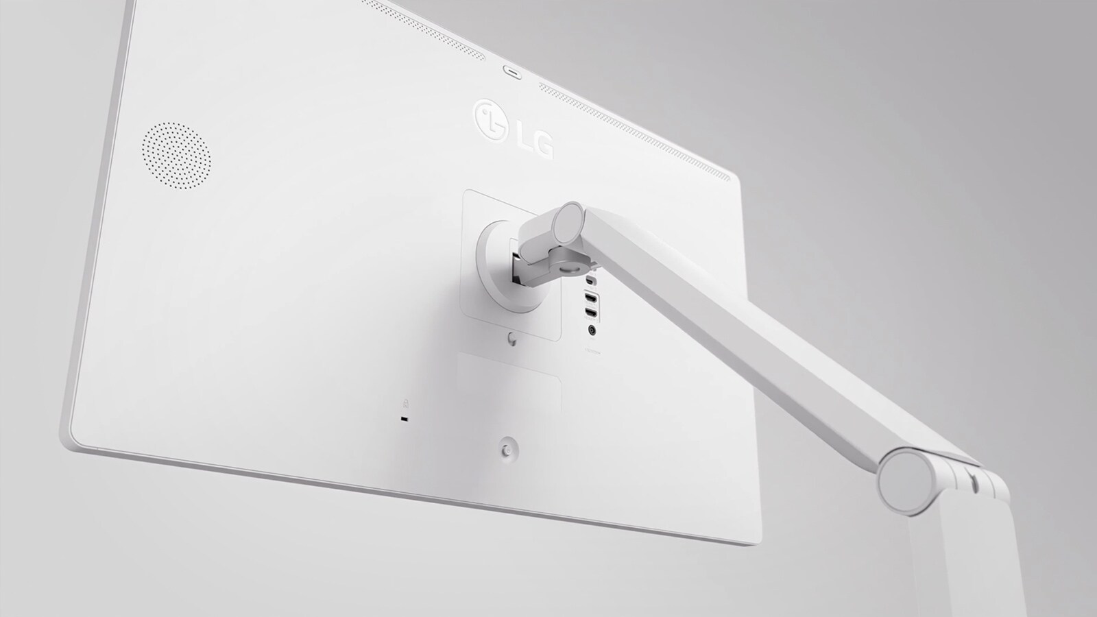 3D-tuotevideo, jossa esittelee joustavuutta, jonka tarjoaa kierresarana, joka mahdollistaa kallistus-, leikari-, korkeus- ja muotokuvatilan käytön.