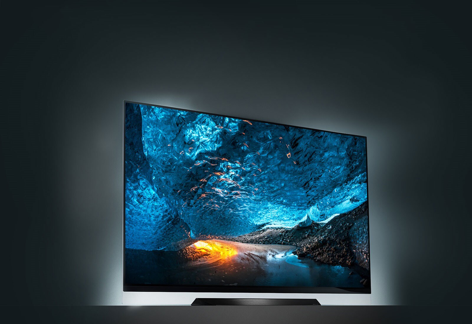Kellumisilluusio. LG OLED E8 -televisio1