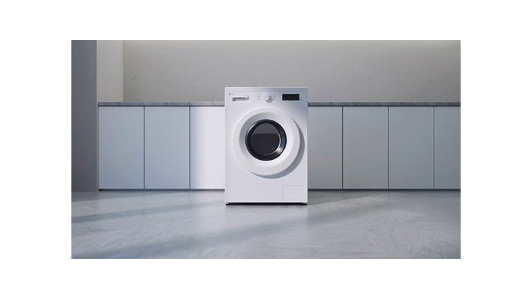 Siinä näkyy, että pesukoneen yläosan voi poistaa, ja pieni tila