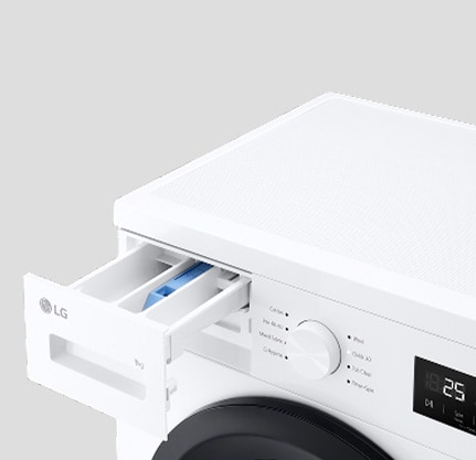 Lähikuva pesukoneen rummusta, jonka ovi on auki