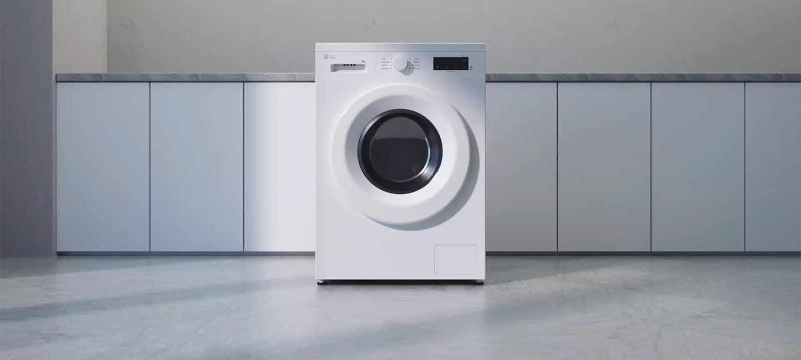 Siinä näkyy, että pesukoneen yläosan voi poistaa, ja pieni tila