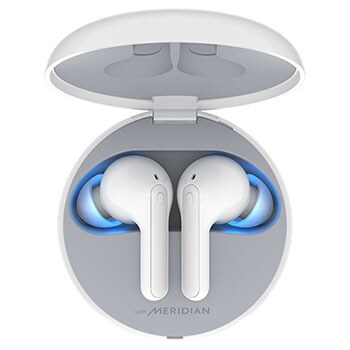 15-asteinen kelkan avautui tunnelmavalaisimella1
