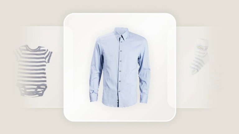 Videolla näkyy vauvanvaatteita, paita, pyyhe ja sukkia, ja jokainen niistä tulee näkyviin yksitellen