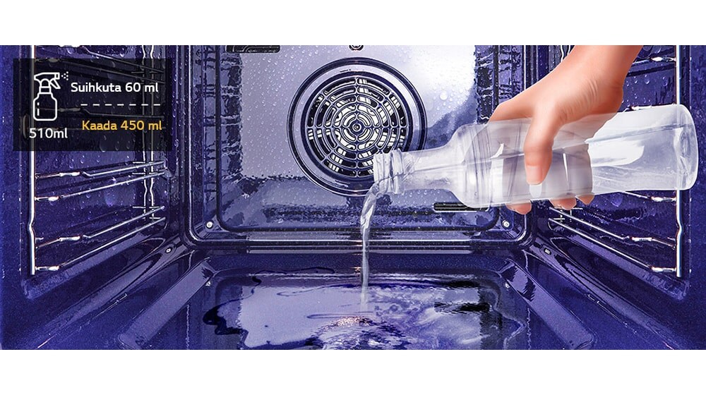 Kuva veden kaatamisesta suihkepullosta uunin pohjalle.