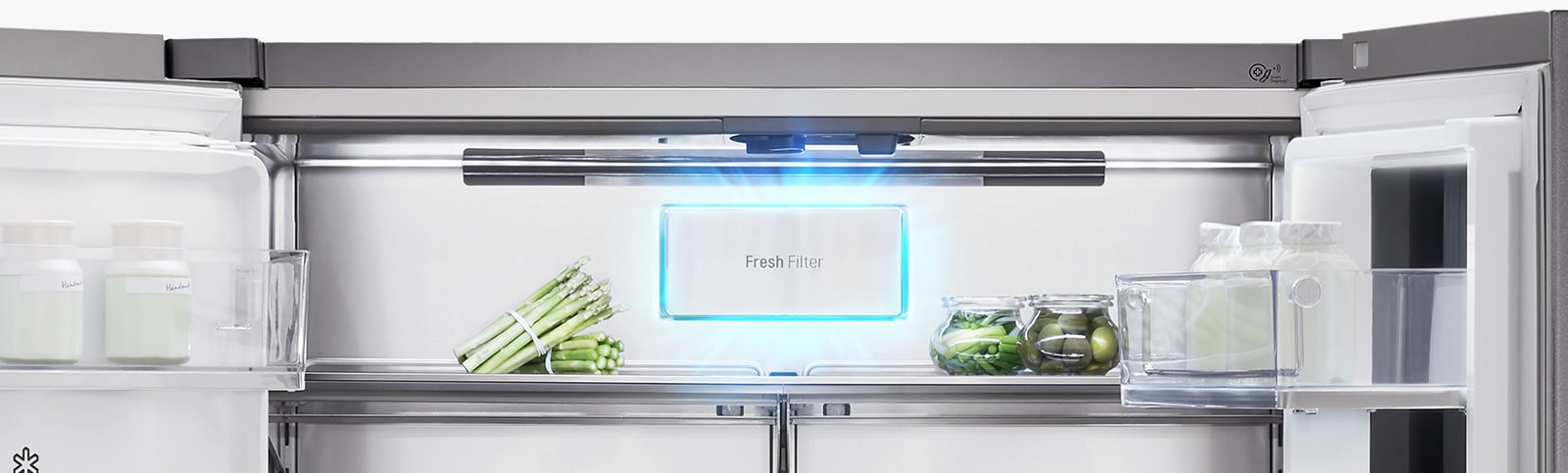 Lähikuva LG SIGNATURE -jääkaapin terässeinään asennetusta raitisilmasuodattimesta ilman kierrättämistä varten.