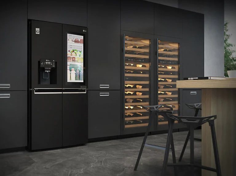 Koputa kahdesti, näe sisään