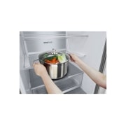 LG 1.86M 344L Jääkaappipakastimet (Prime Silver) - Energialuokka D, Nature Fresh, Door Cooling+™ ja Smart Diagnosis™, life style, GBV7180DPY, thumbnail 6