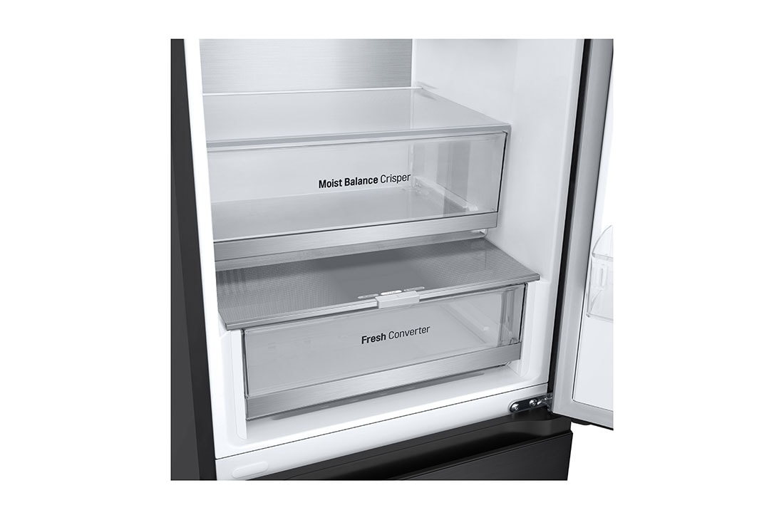 LG 1.86M 344L Jääkaappipakastimet (Essence Matte Black) - Energialuokka D, Nature Fresh, Door Cooling+™ ja Smart Diagnosis™ Wi-Fi, top drawer view without food , GBV5150DEP, thumbnail 8