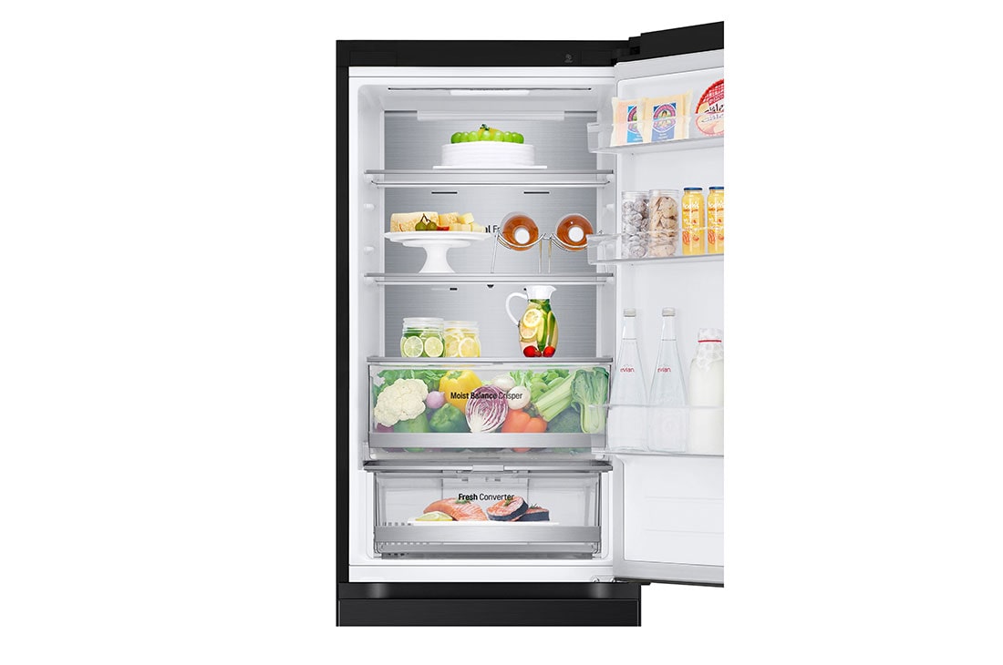 LG 1.86M 344L Jääkaappipakastimet (Essence Matte Black) - Energialuokka D, Nature Fresh, Door Cooling+™ ja Smart Diagnosis™ Wi-Fi, top drawer view with food , GBV5150DEP, thumbnail 9