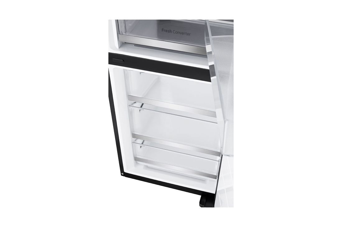 LG 186M 349L Jääkaappipakastimet(Essence Black) - Energialuokka C, InstaView™, Nature Fresh, Door Cooling+™ Smart Diagnosis™ Wi-Fi, detailed bottom view, GBG5160CEV, thumbnail 11