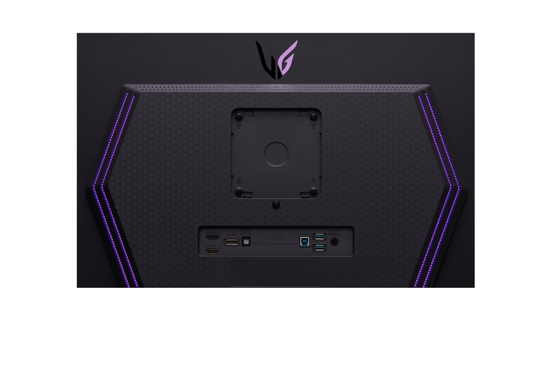 LG 27 tuuman UltraGear™ OLED-pelinäyttö QHD sekä 240 Hz:n virkistystaajuus ja 0,03 ms:n (GtG) vasteaika, lähikuva porteista valot päällä, 27GR95QE-B, thumbnail 12