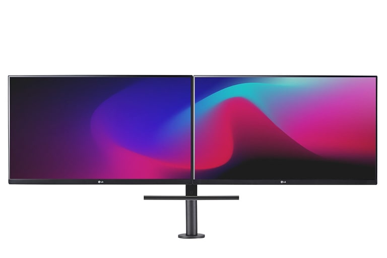 Kaksi näyttöä rinnakkain