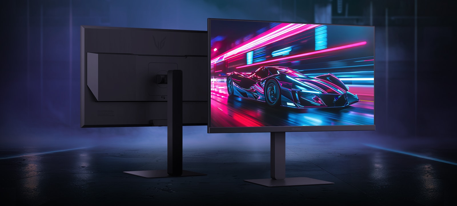 Etu- ja takanäkymä UltraGear™ 27G640A -pelinäytöstä, jonka näytöllä näkyy futuristinen kilpailu.
