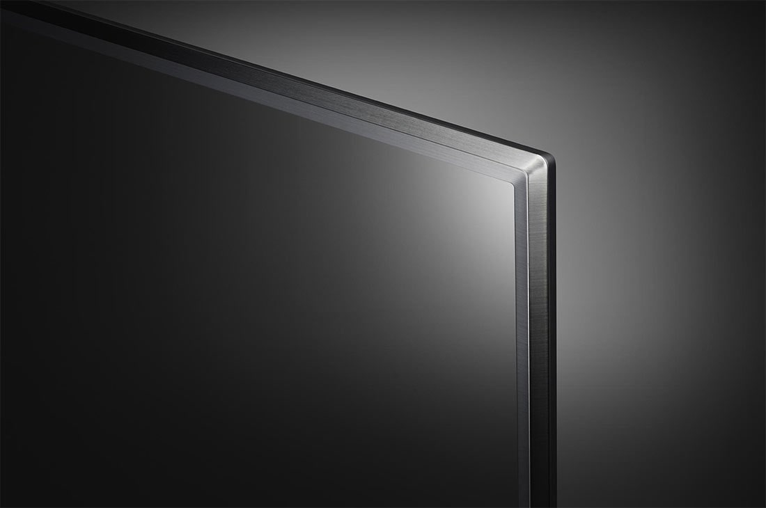 LG UN71 75 inch 4K Smart UHD TV, close-up view of panel, 75UN71006LC, thumbnail 8