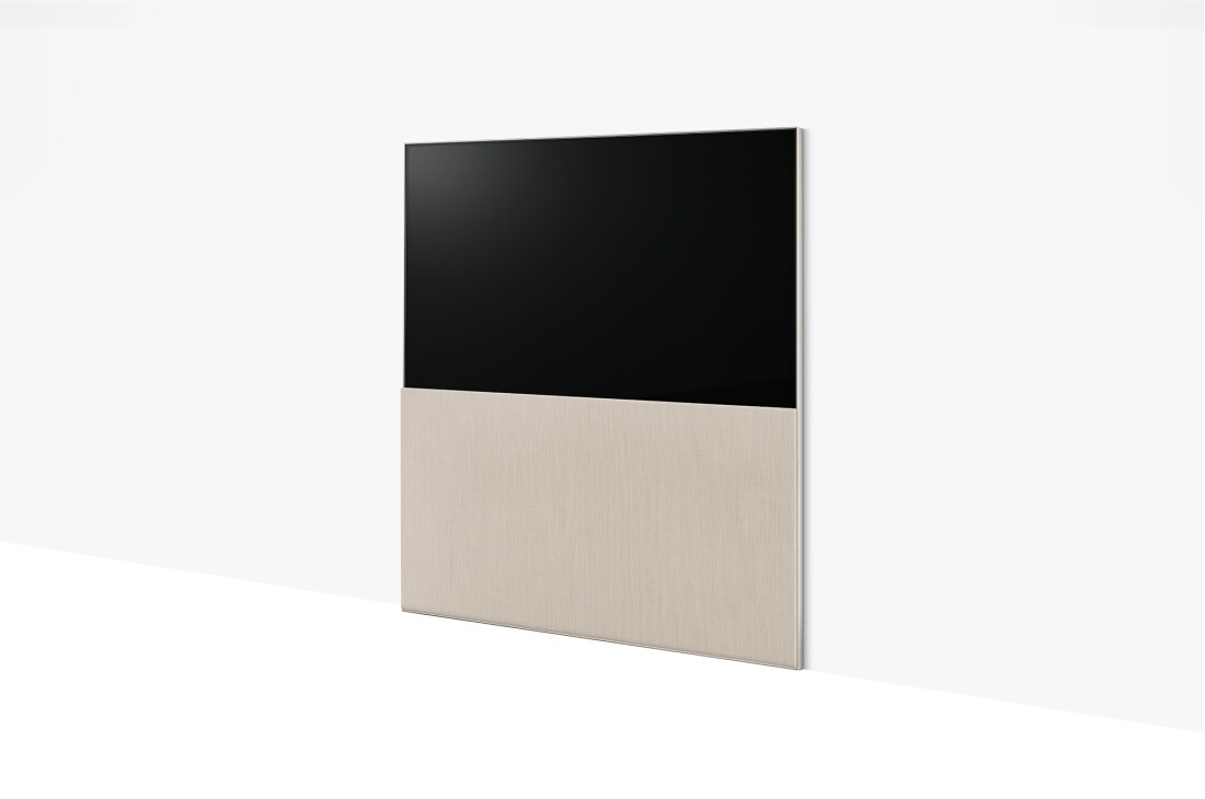 LG OLED | Objet Collection Easel, Easel edestä kokonaisnäkymässä, hiukan vasemmalle vinossa ja linjassa seinän kanssa., 65ART90E6QA, thumbnail 3