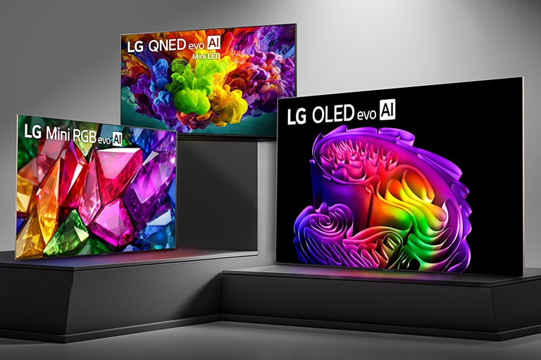 LG TV:n näyttötyyppikuva näyttää LG QNED evo AI-, LG Micro RGB evo AI- ja LG OLED evo AI -televisiot, jotka esittävät eloisia värejä ja suurikontrastista kuvaa useissa TV-kategorioissa tummaa taustaa vasten.
