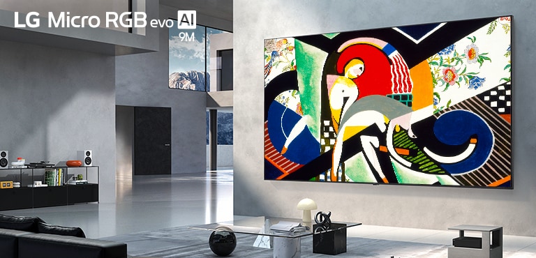 LG Mini RGB evo AI MRGB9M True Wireless -televisio ja Zero Connect Box on kiinnitettynä seinälle tilavassa ja modernissa olohuoneessa. Televisio näyttää korkearesoluutioista abstraktia taidetta, ja kaapelitön asennus pitää sisustuksen minimalistisena ja siistinä.
