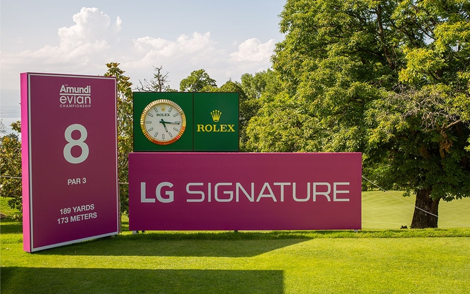 202205_LG Signature & Evian_slider1.jpg
