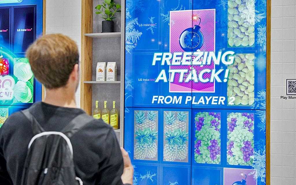 Visitors at LG's booth at IFA 2019 could participate in a refrigerator and washing machine game, testing their memory and rhythm skills to win prizes | More at LG MAGAZINE