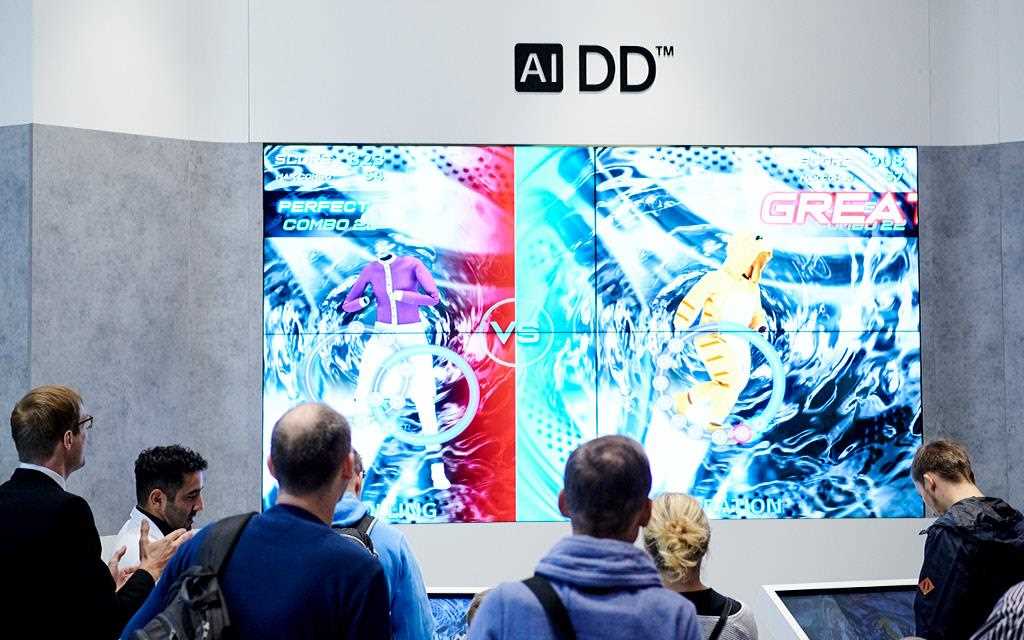 Visitors at LG's booth at IFA 2019 could participate in a refrigerator and washing machine game, testing their memory and rhythm skills to win prizes | More at LG MAGAZINE