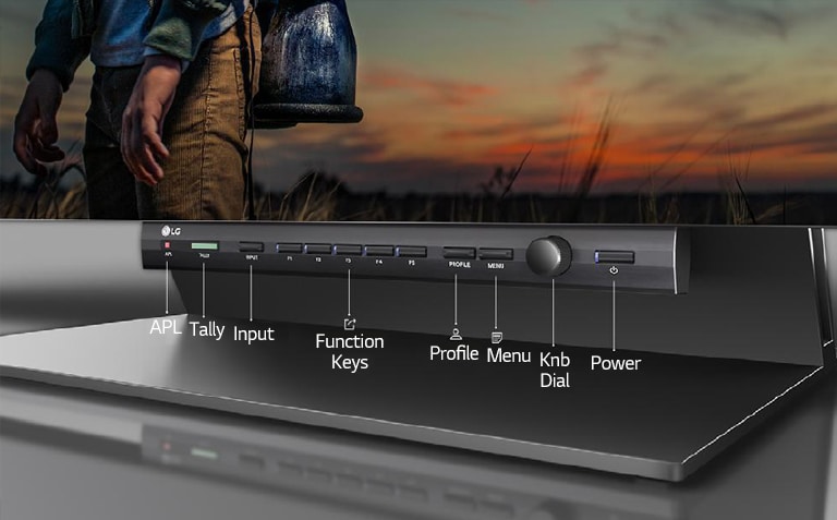 It is easy to set up through a control bar equipped with various functions such as APL, TALLY, Input, Function keys, Profile, Menu, Knb Dial, and Power connections.