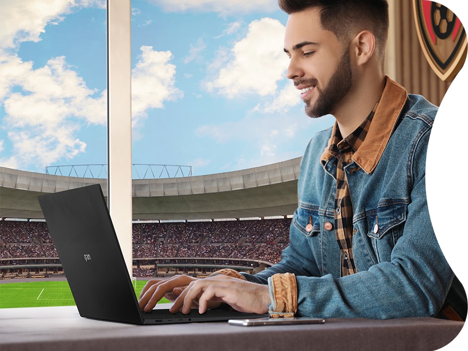 LG’s 16-inch laptop lets you focus only on the task without having to worry about the battery. Also being slim and light, it is ideal for people who have frequent meetings.
