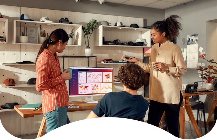 Using LG smart monitor to elevate your work efficiency. Thanks to its 27-inch full HD IPS panel which delivers accurate colors.