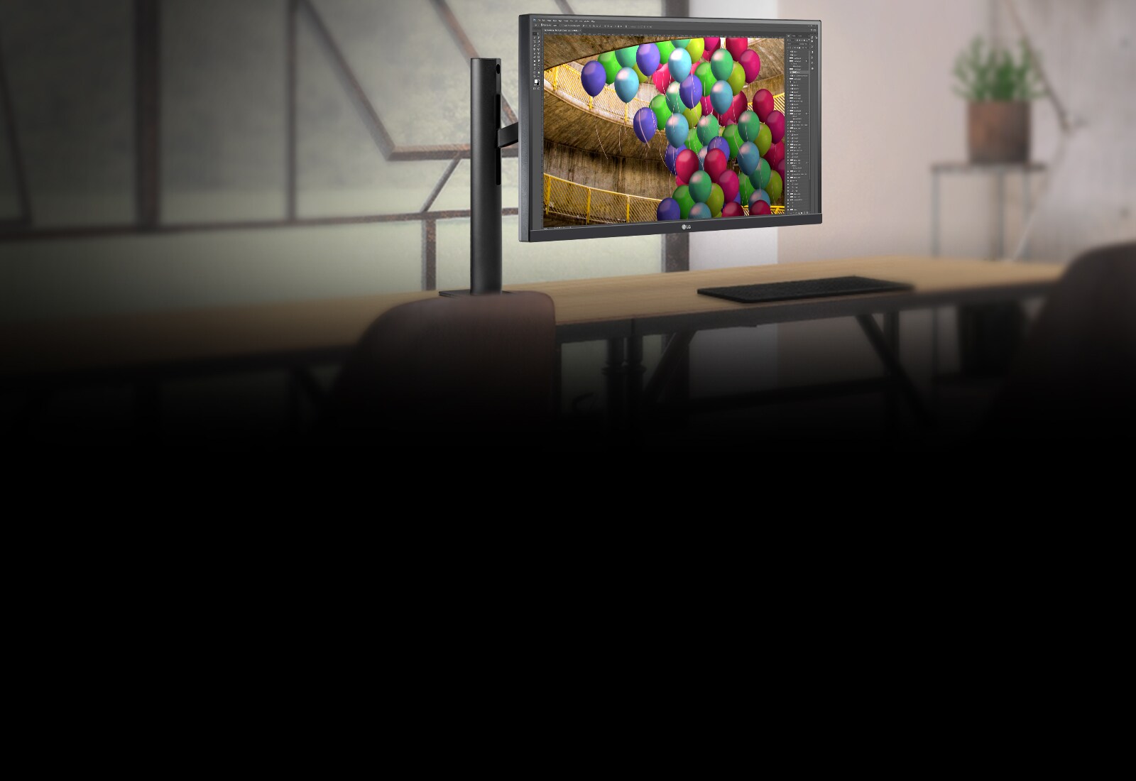 27UN880 is installed on an edge of the desk and show bullet features