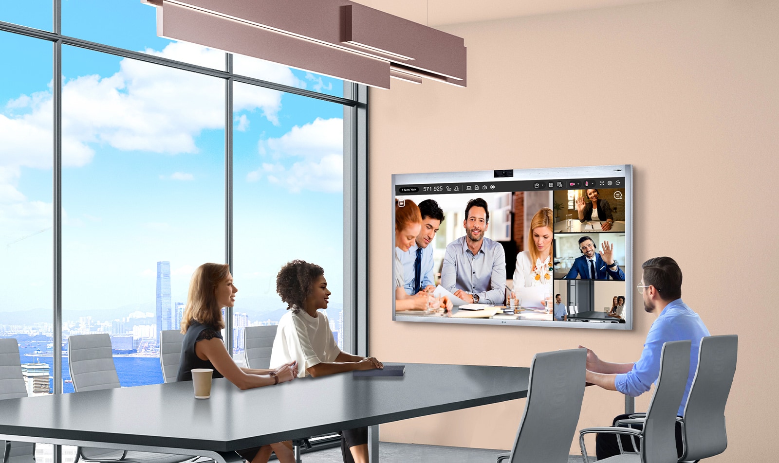 All-in-One<br>Video Conferencing Display<br>for Maximum Productivity1