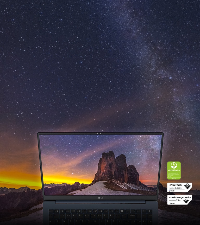 The image expresses the lifelike visual through the vast night scene, full of stars and sunset.