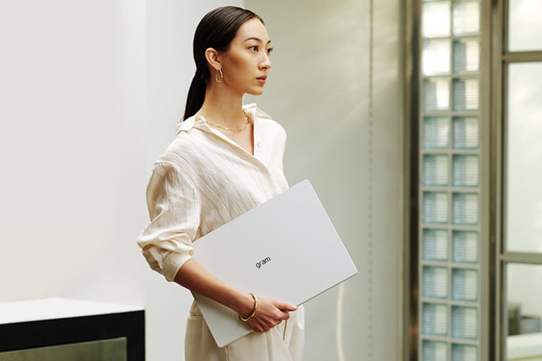 LG gram Pro offers a high-performance and lightweight design.	