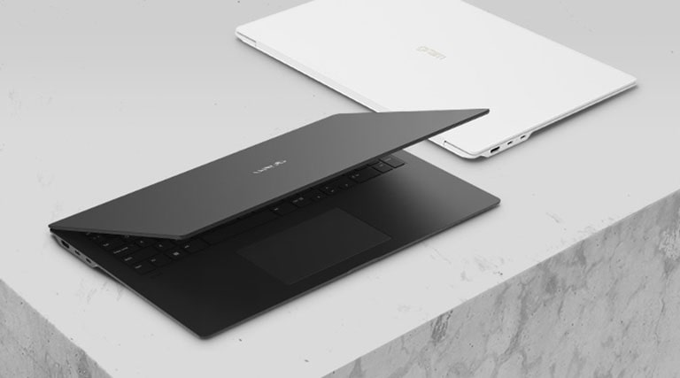 LG gram Pro offers black and white color.	