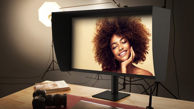 Block disturbing elements around with monitor hood