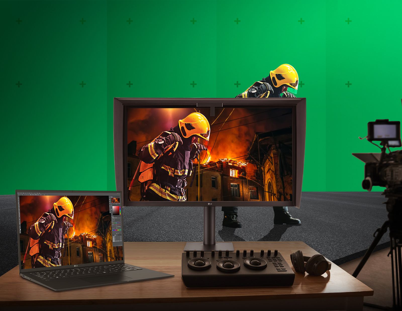 The LG UltraFine™ OLED Pro sufficiently reproduce color areas of multiple standards, and represent accurately as the exact computed color values
