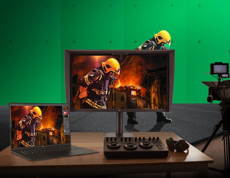 The LG UltraFine™ OLED Pro sufficiently reproduce color areas of multiple standards, and represent accurately as the exact computed color values