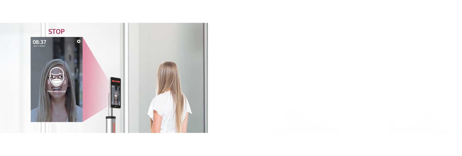 The alarm of LG Thermal Sensing Terminal is activated identifying the woman without a mask in front of the entrance.