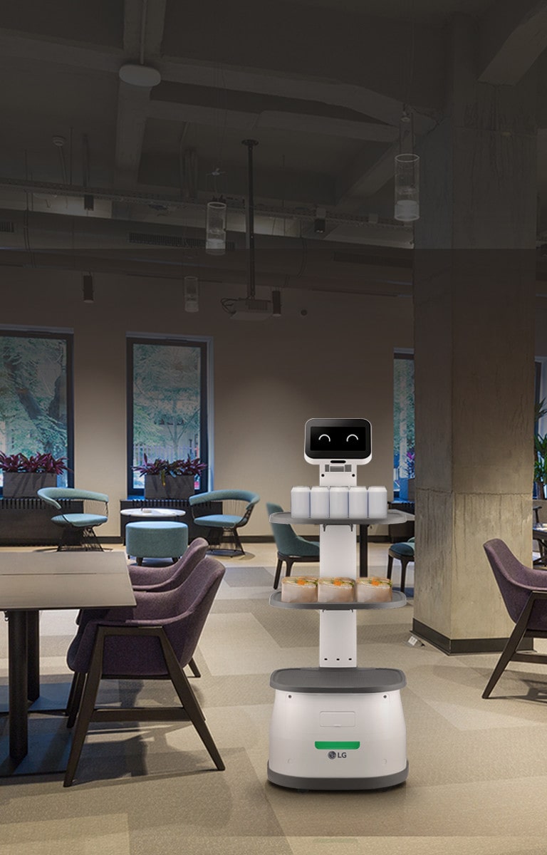 Leave the repetitive serving and clearing tasks to CLOi Servebot and focus on customer experience.