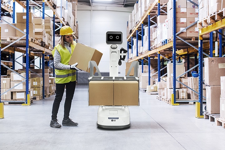 Quick and convenient work thru LG CLOi CarryBot	