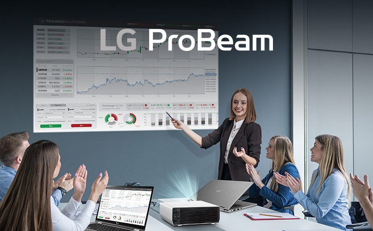 Doctor can check the diagnostic medical images quickly and conveniently using LG Medical Display.