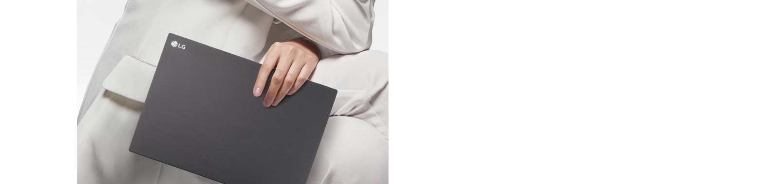 LG laptop offers 16-inch Screen and 1,600g light-weight body.