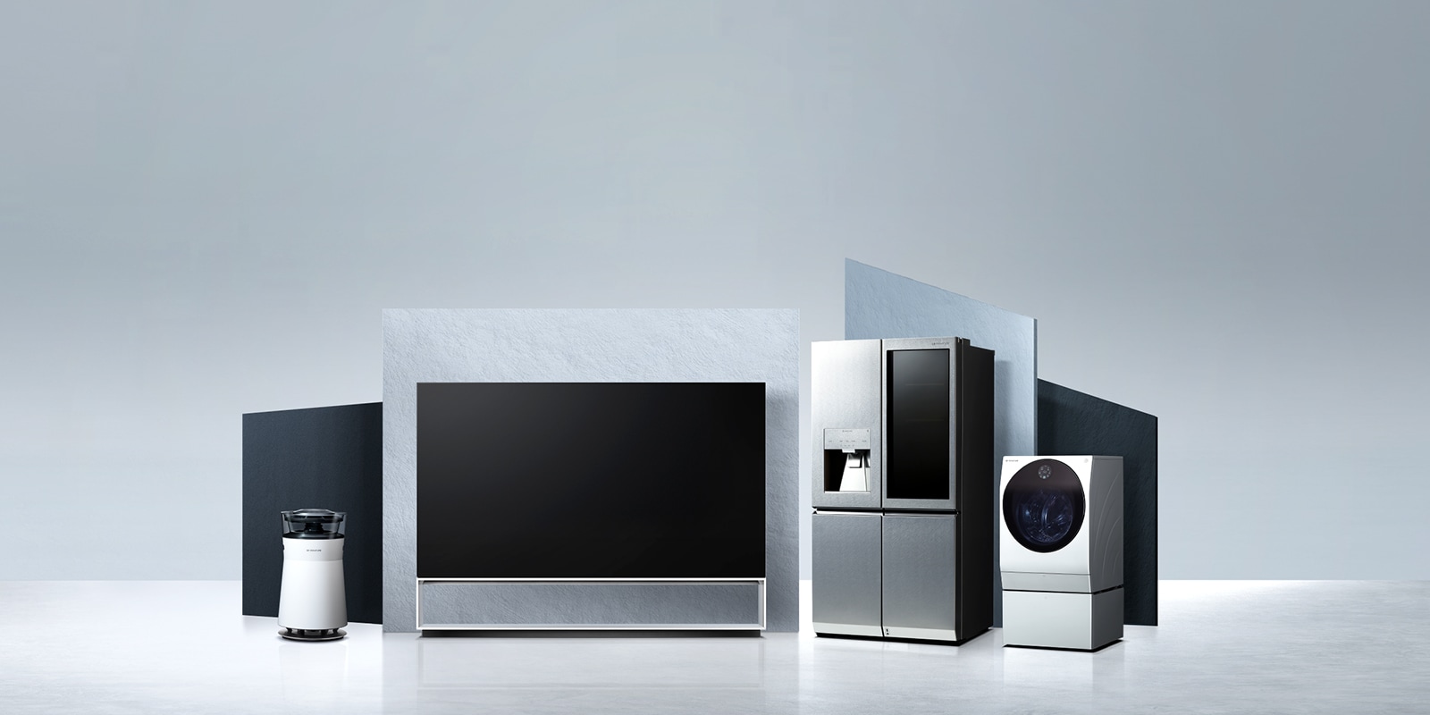 LG SIGNATURE OLED 8K TV, Refrigerator, Washing Machine, and Air Purifier are laid on the virtual space.