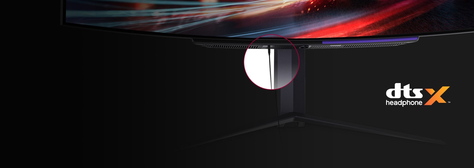 Το καλώδιο ακουστικών 4 πόλων συνδέεται στην οθόνη.