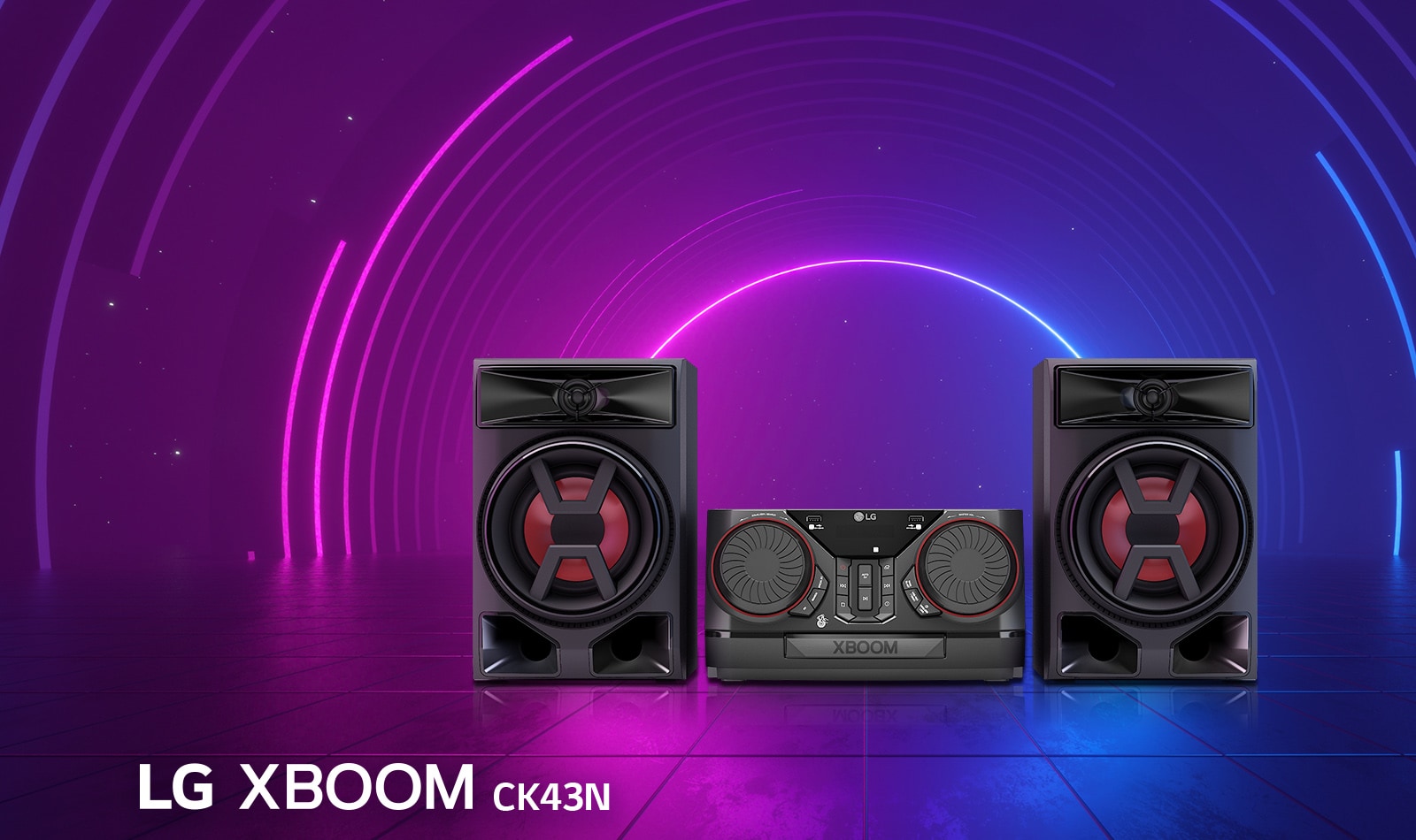 Μπροστινή όψη του LG XBOOM CK43N. Πίσω του, αναδύεται ένα γραφικό ήχου νέον από τον ορίζοντα.