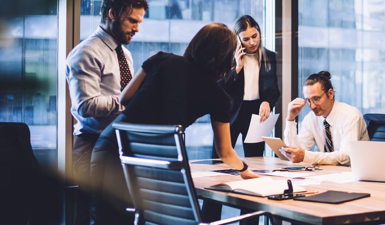 Επαγγελματίες2