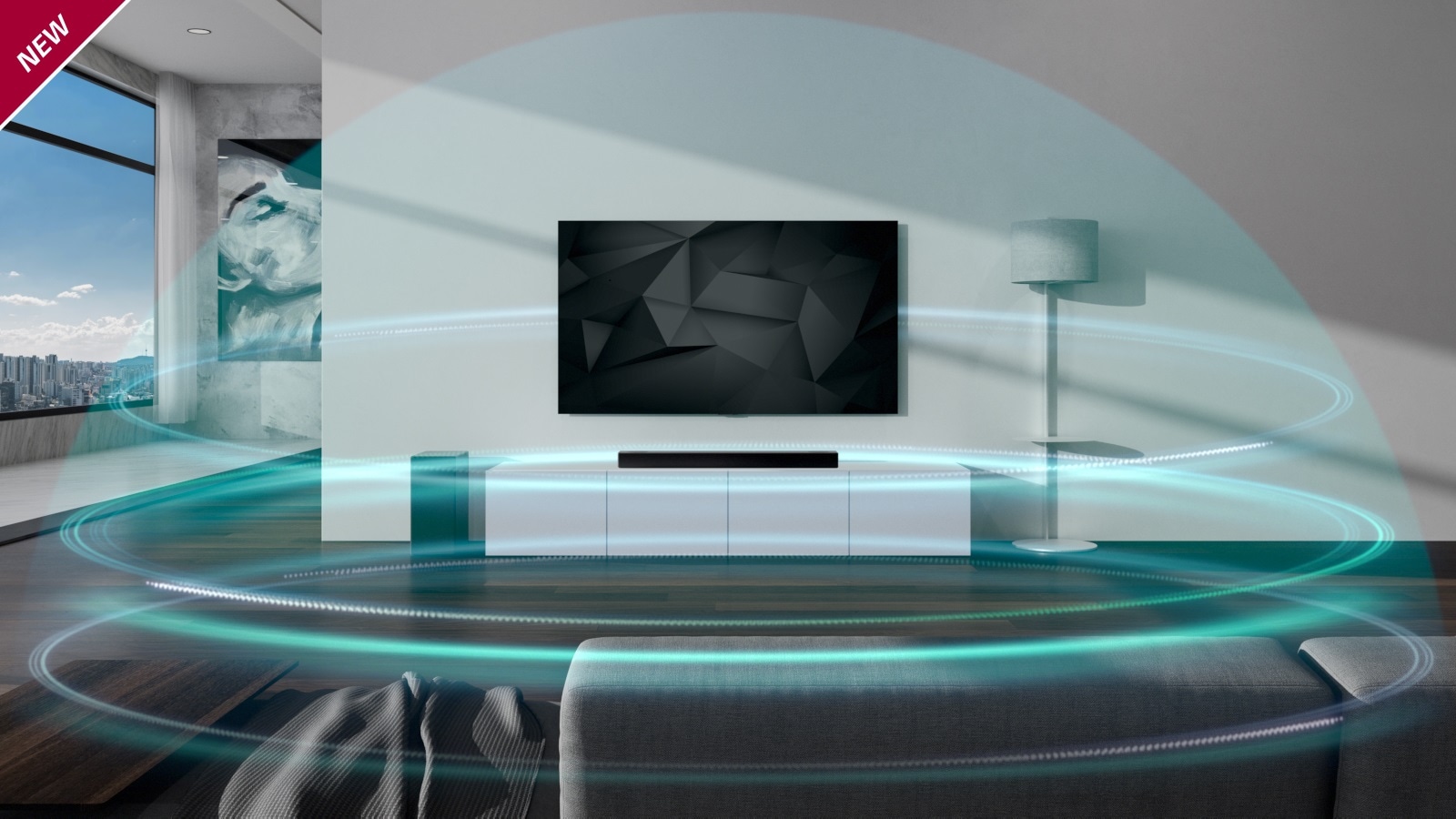 Μπλε θολωτά, 3 στρωμάτων ηχητικά κύματα καλύπτουν το Sound Bar και την τηλεόραση στο σαλόνι. Το σήμα NEW εμφανίζεται στην επάνω αριστερή γωνία.